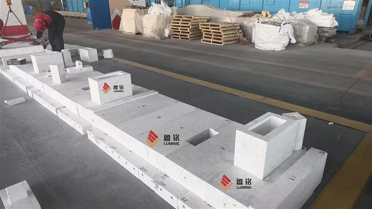 Zirconia Corundum Skid Rail Brick For Steel Reheating Furnaces high quality