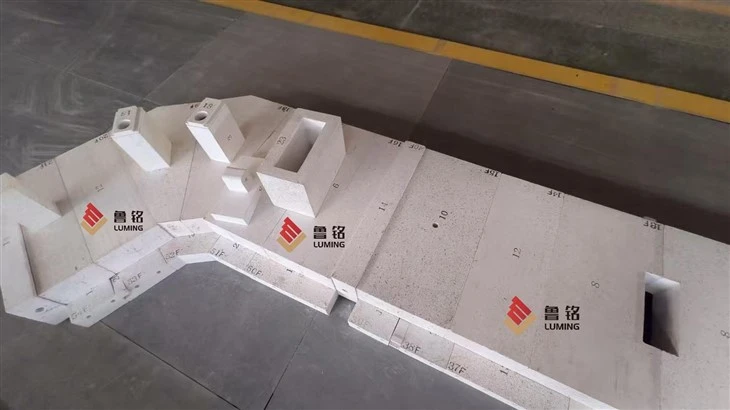 Zirconia Corundum Skid Rail Brick For Steel Reheating Furnaces manufacturers