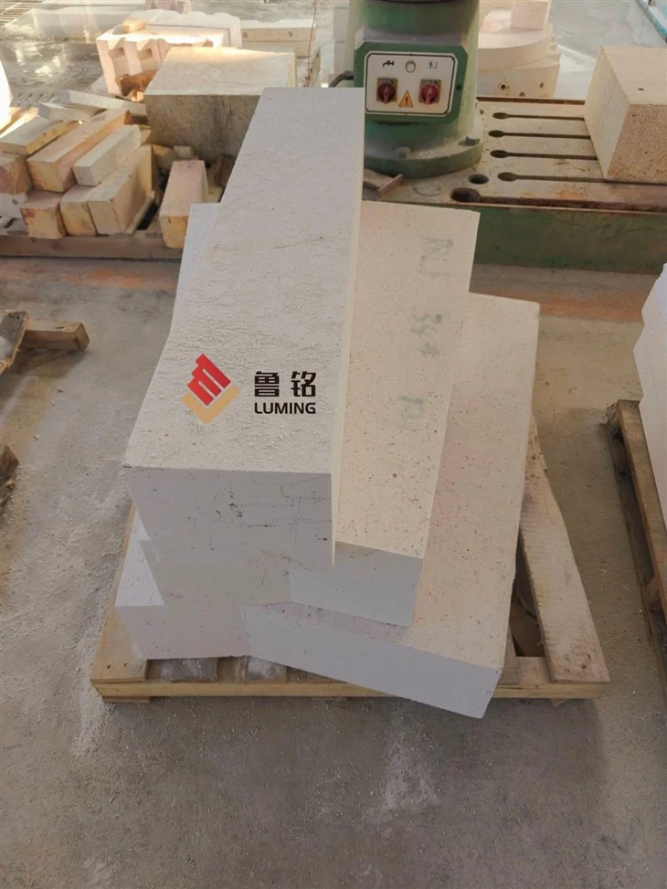 Zirconia Corundum Skid Rail Brick For Steel Reheating Furnaces factory